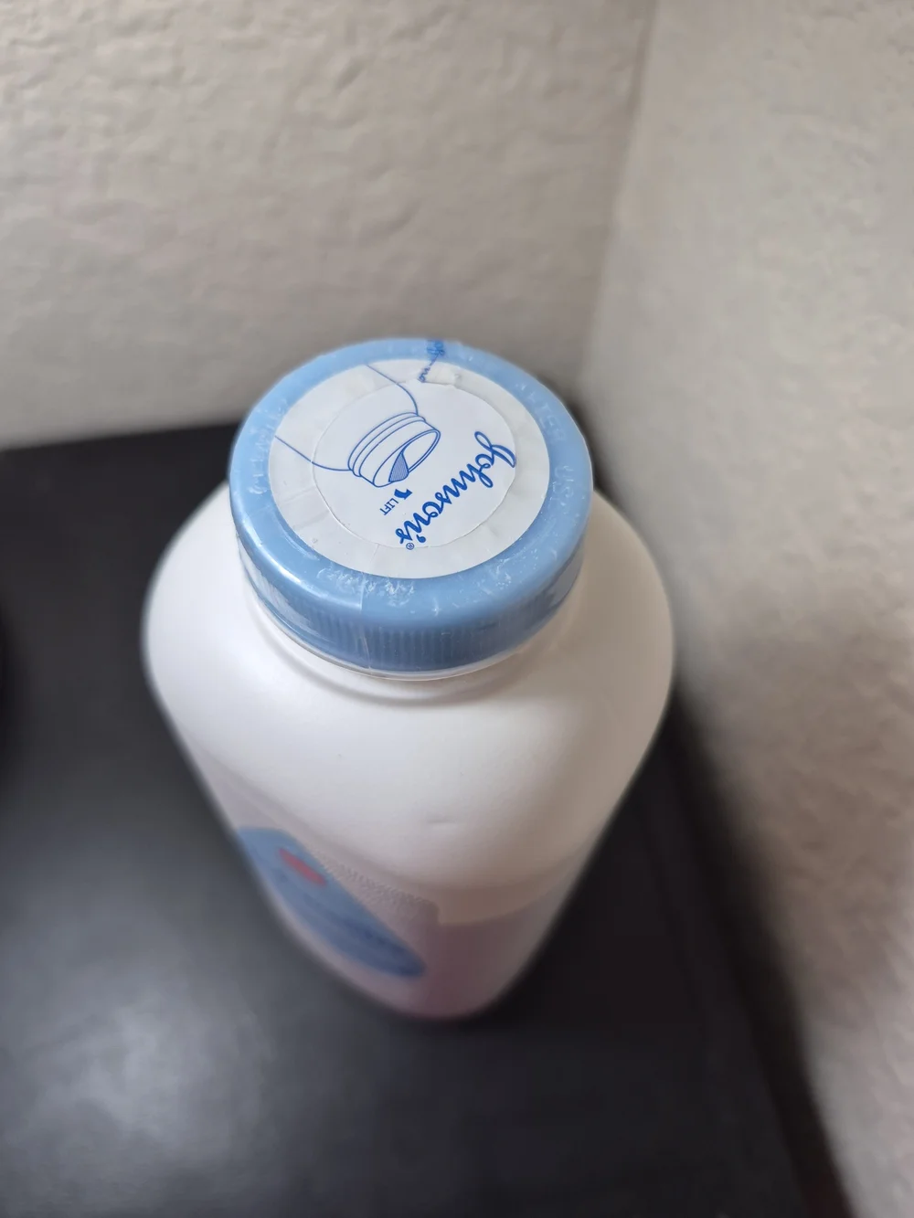 Johnson's Baby Powder with Aloe & Vitamin E